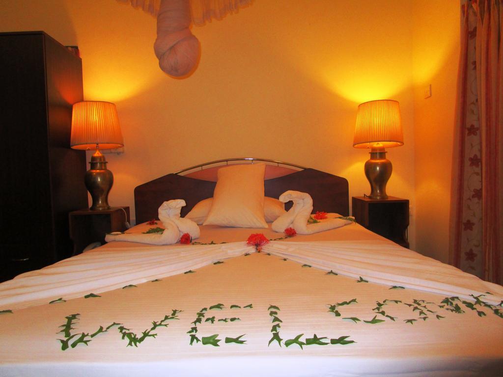 Hotel Shalini Anuradhapura Room photo